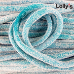 Le célèbre Câble Framboise Acide est un bonbon long recouvert de poudre acide. Sa couleur est bleu et éclatante.