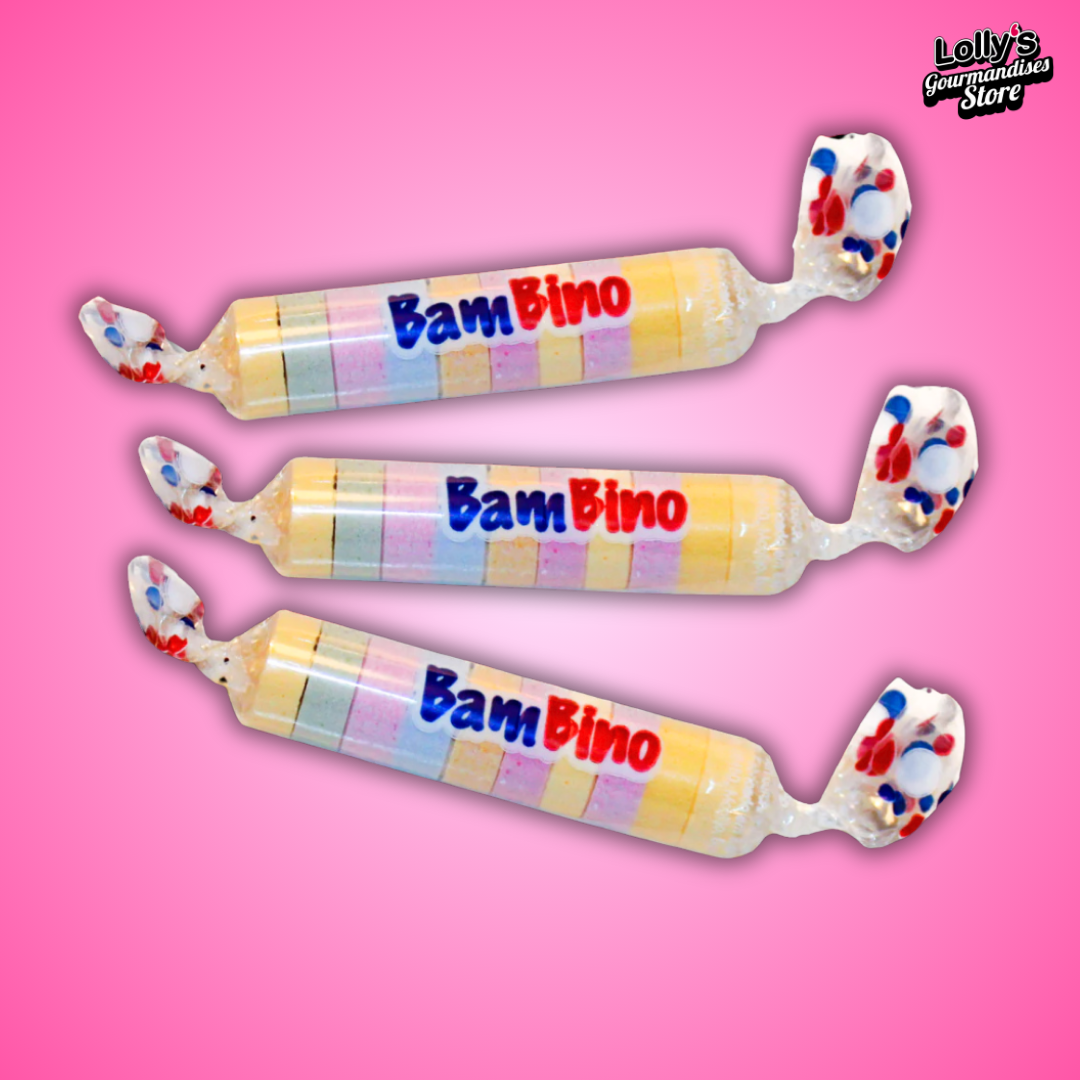 Image de 3 petits rouleaux de bonbon Bambino ressemblant à des petits comprimés colorés fruités. Sur chacun il est écrit en gros 'BamBino' en bleu et rouge.