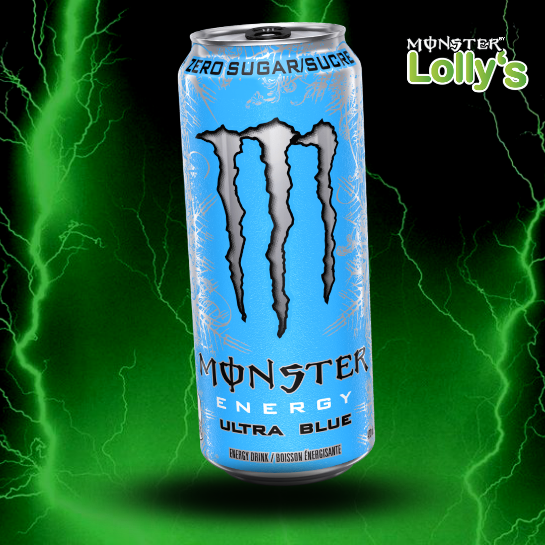 Sur cette image, il y a la Monster Energy Ultra Blue au milieu avec un fond noir et des éclairs vert et un logo Monster x Lolly’s en haut à droite