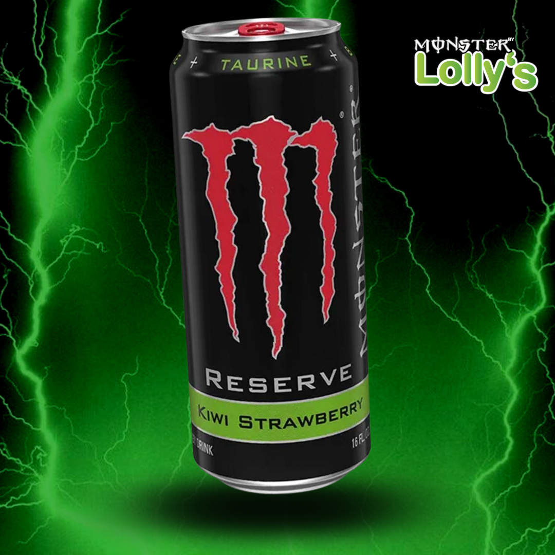 Sur cette image, il y a la Monster Energy Reserve Kiwi Strawberry au milieu avec un fond noir et des éclairs vert et un logo Monster x Lolly’s en haut à droite 