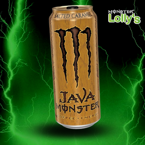 Sur cette image, il y a la Monster Energy Java Salted Caramel au milieu avec un fond noir et des éclairs vert et un logo Monster x Lolly’s en haut à droite 
