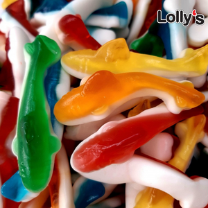 Bonbon en forme de requins multicolore en gros plan